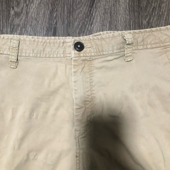 Aeropostale Tan Cargo Shorts - Picture 4 of 9